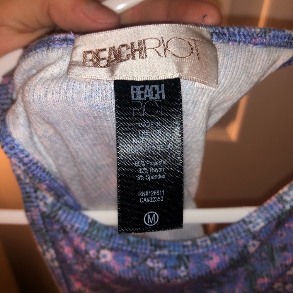 Beach Riot - Picture 3 of 4